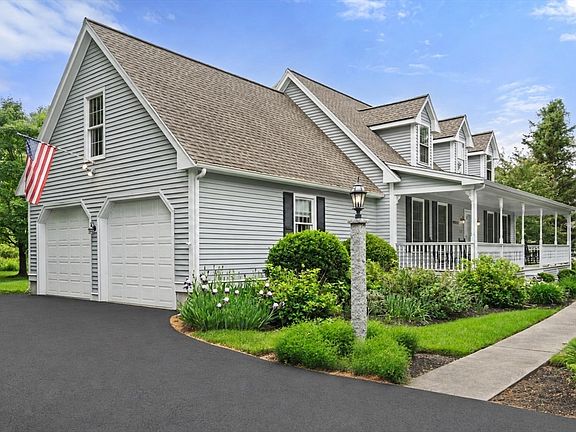 3rd image of 137 Summer St