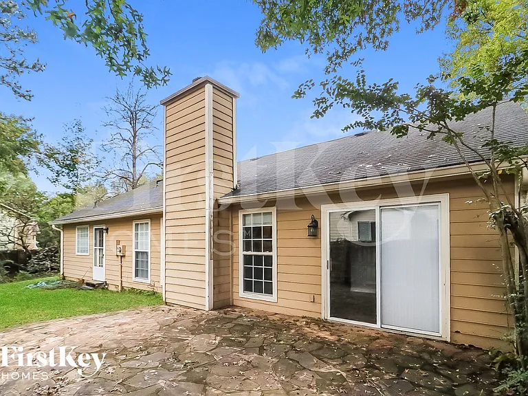 4745 Roswell Mill Dr — Photo 15