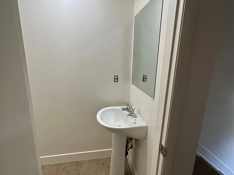 120 N 200 E #7 — Photo 13