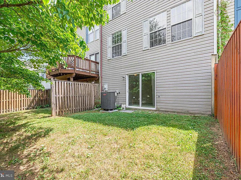 11304 Southlakes Dr — Photo 31