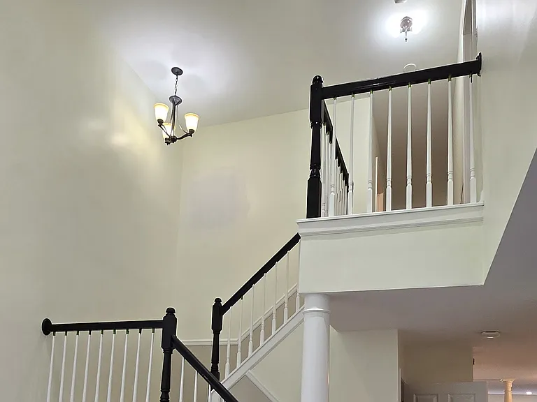 222 Fountayne Ln — Photo 21