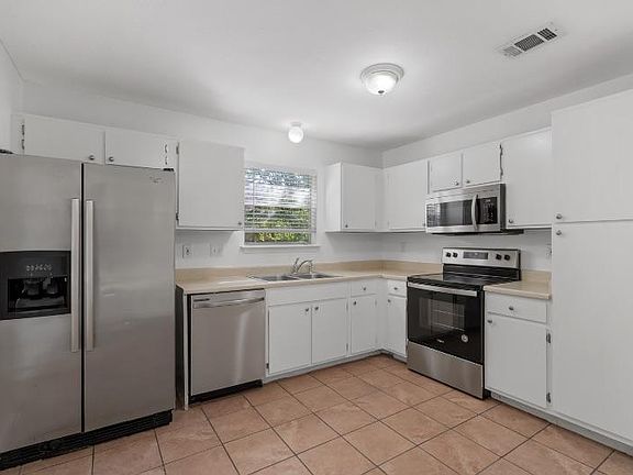 5th image of 9601 Nightjar Dr #B