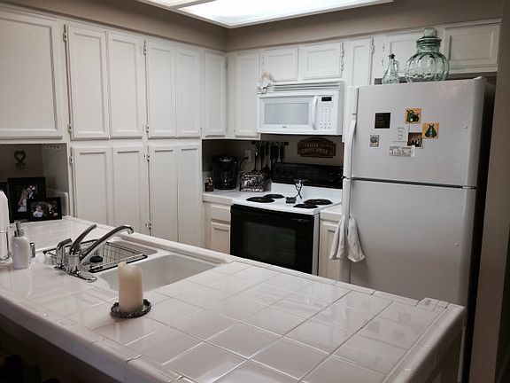 3rd image of 438 Creekside Ln