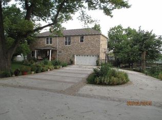 2471 Groveport Rd, Columbus, OH 43207