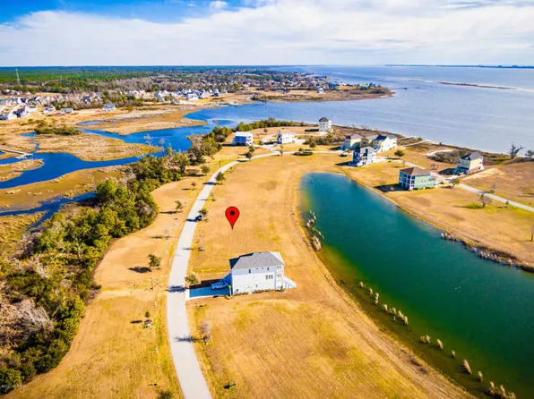 628 Cannonsgate Dr, Newport, NC 28570