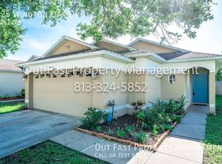 925 Windton Oak Dr, Ruskin, FL 33570