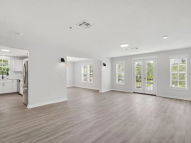 2405 W Texas Ave #4 — Photo 8