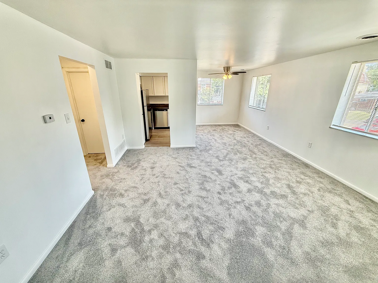 2 bed, 850 sqft, $1,250 — Photo 4