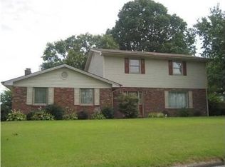 82 Park Ridge Dr, Mount Vernon, IN 47620