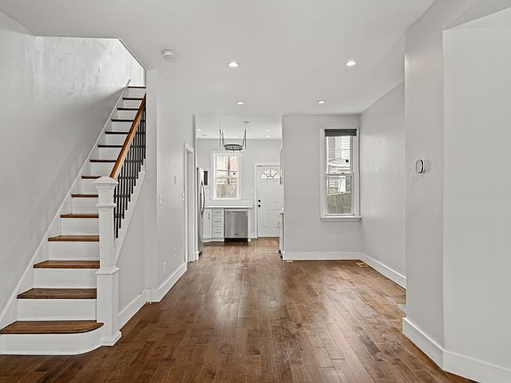 5th image of 1457 N Corlies St