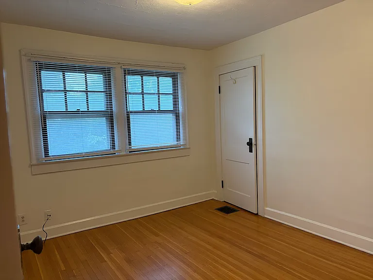 4901 Central Ave — Photo 12