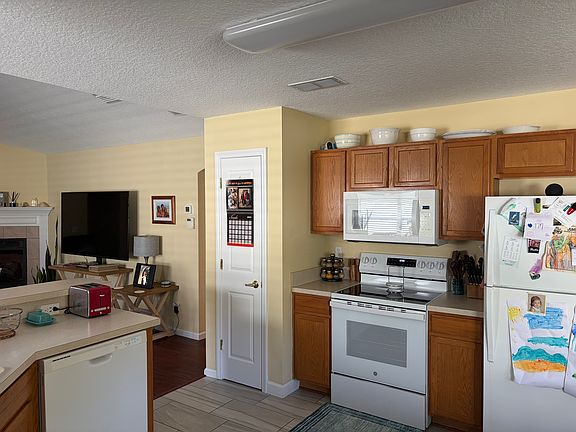 5th image of 2105 W Lymington Way