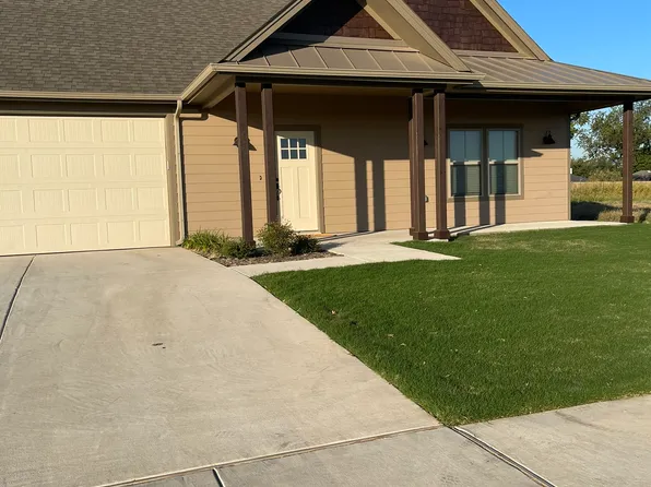 2208 Salina Cir, Granbury, TX 76048