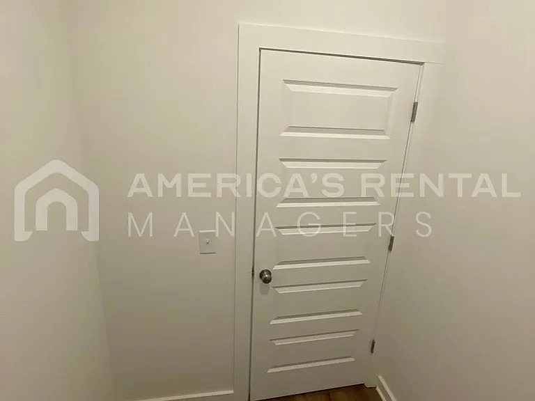 2158 Ellsworth Loop Rd — Photo 35