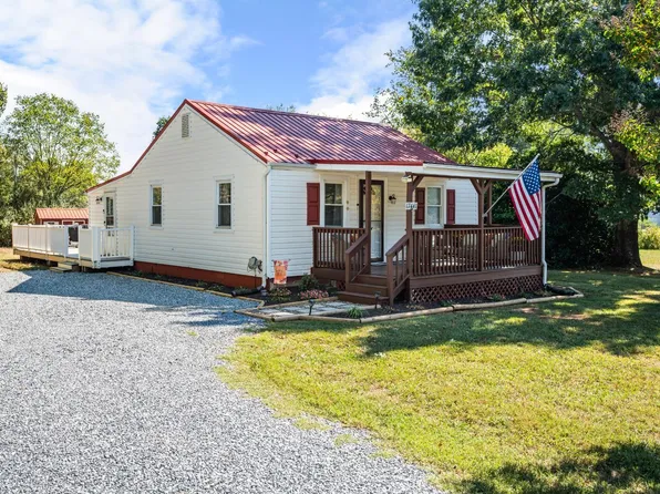 17441 Leesville Rd, Evington, VA 24550