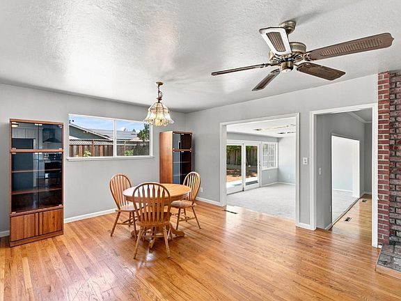 4th image of 5284 Larchwood Dr