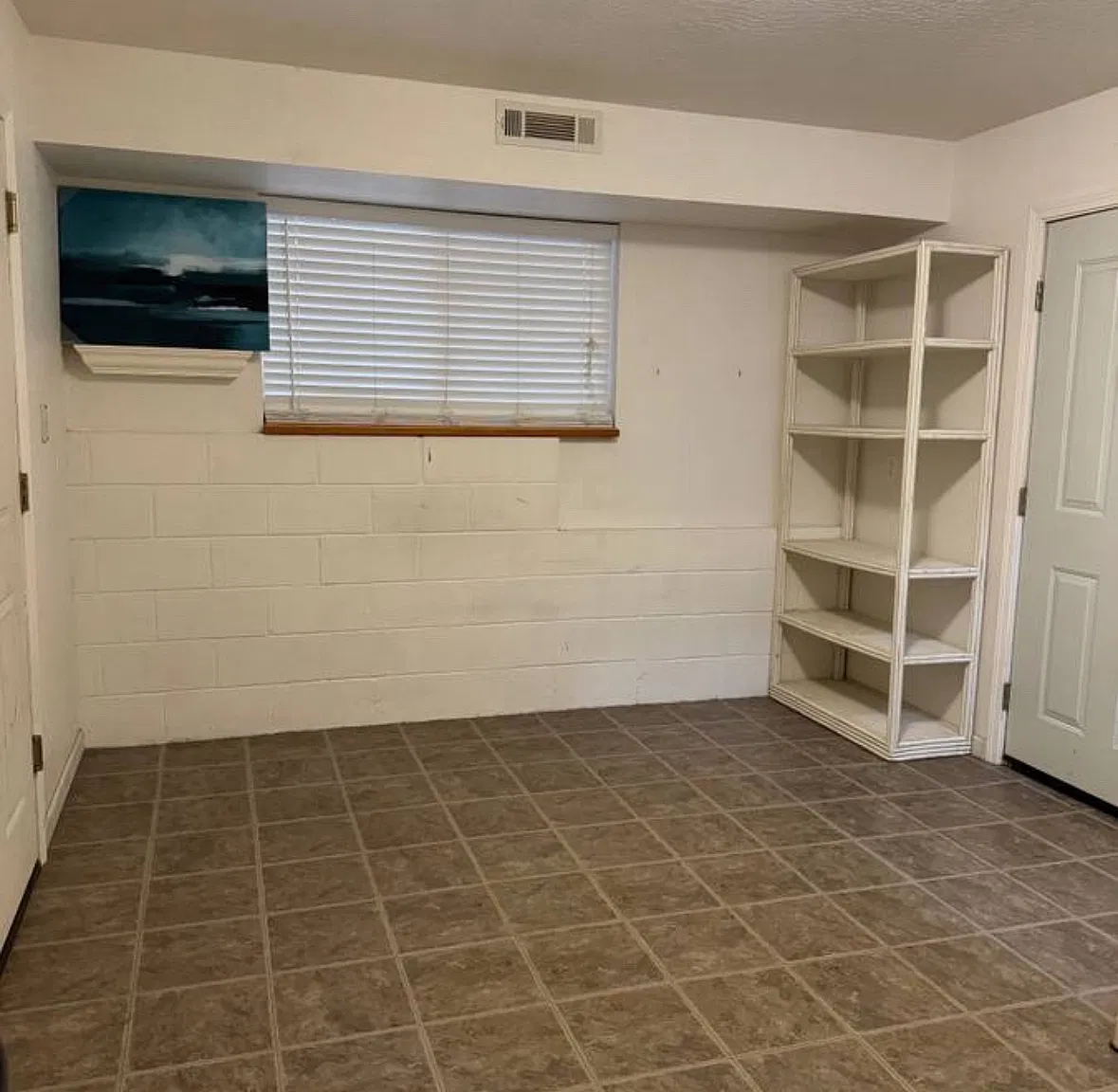 4 bed, 2000 sqft, $800 — Photo 1