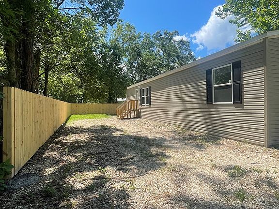 3rd image of 296 24th Ave