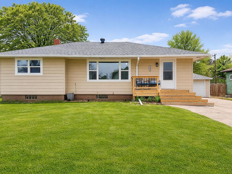 1st image of 105 W 8th St