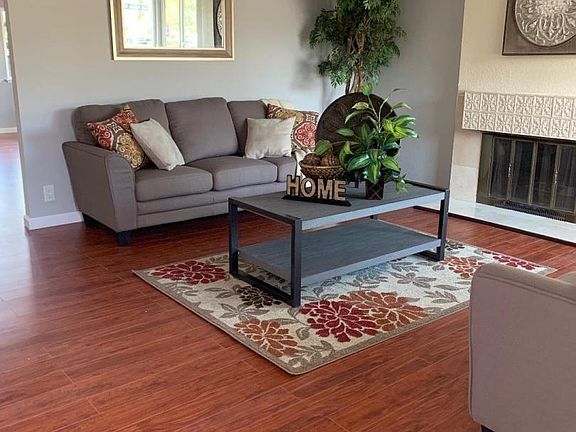 3rd image of 253 Los Palmos Way