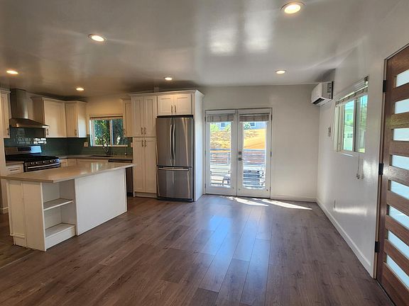 3rd image of 3420 Holyoke Dr