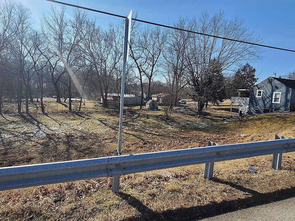 2nd image of 5227-5231 Swartz Rd