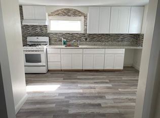 110 Elm St #1, Amesbury, MA 01913