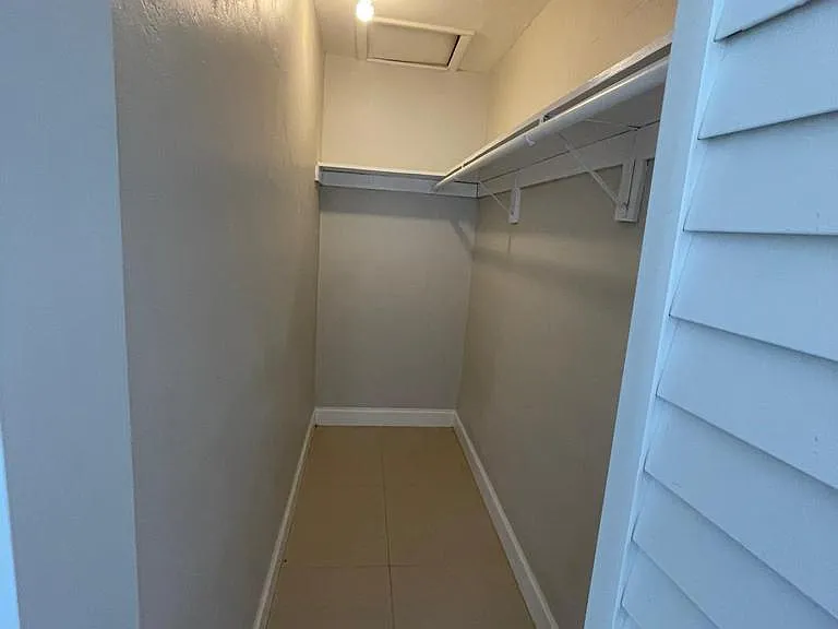 1531 NE 117th St #4 — Photo 3