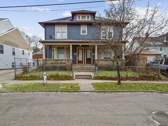 3rd image of 410 Barker Ave NW