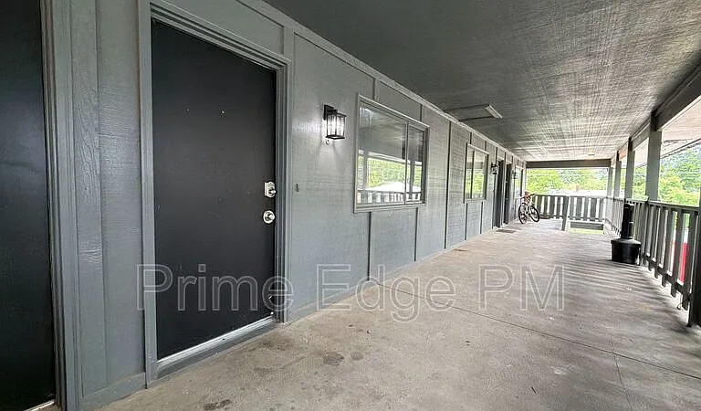 4520 Calvert St #6 — Photo 2