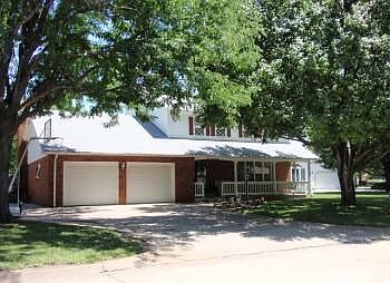 4th image of 2249 Leland Way