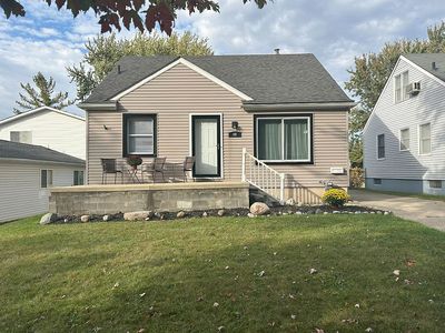 40 Ellwood St, Mount Clemens, MI, 48043