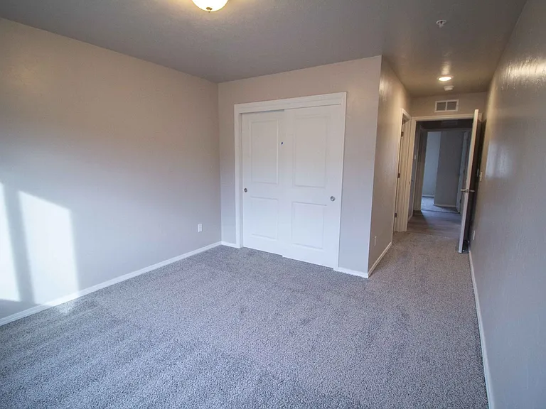 310-330 W Greenhurst Rd #350 — Photo 12