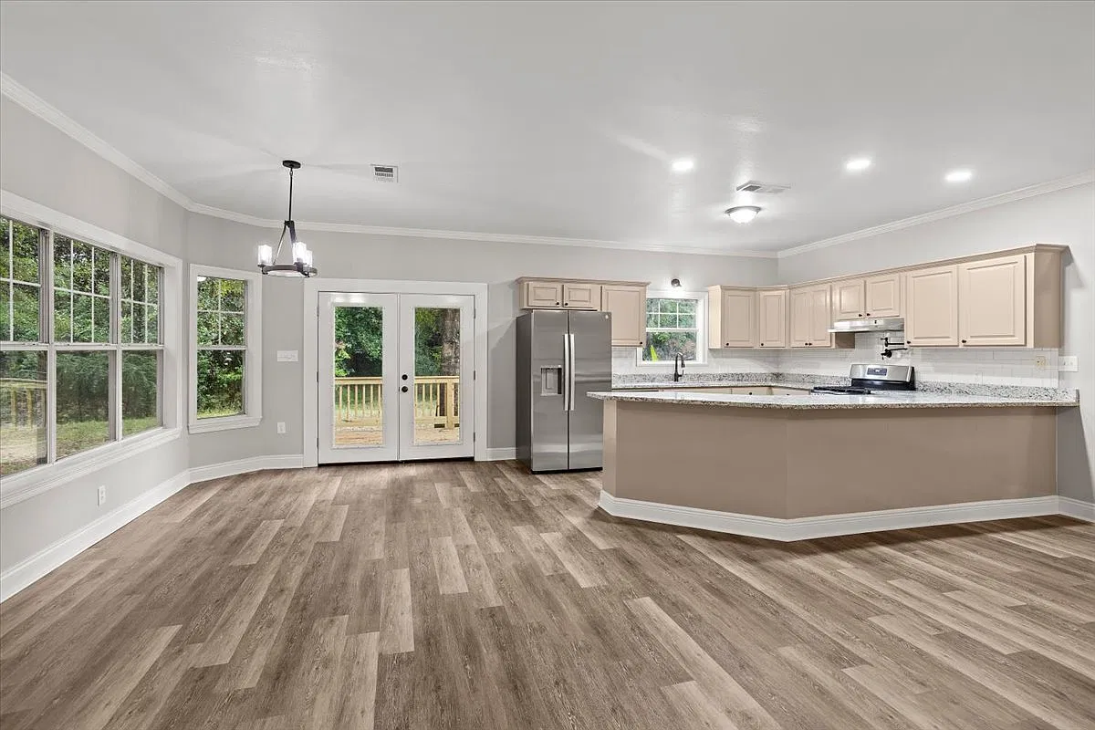 2 bed, 1800 sqft, $1,500 — Photo 4