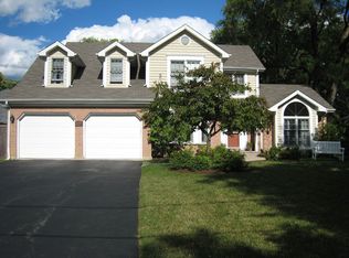 1215 Pine St, Glenview, IL 60025