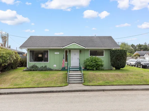 1087 McNamara Ave, Crescent City, CA 95531