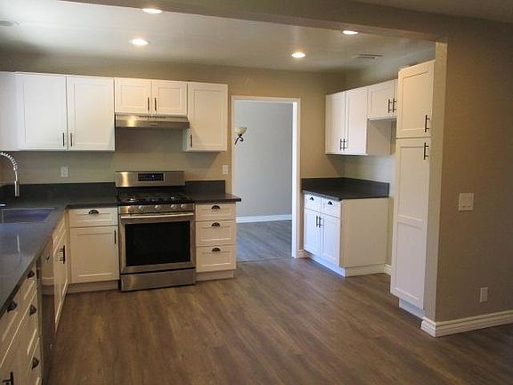5th image of 8360 Deering Ave