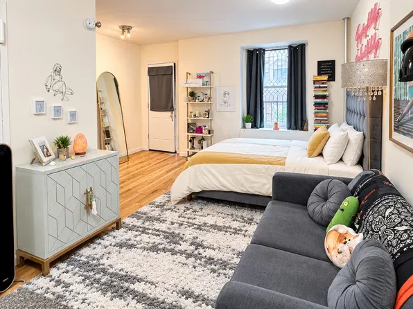 38 West 85th Street image 1 of 5