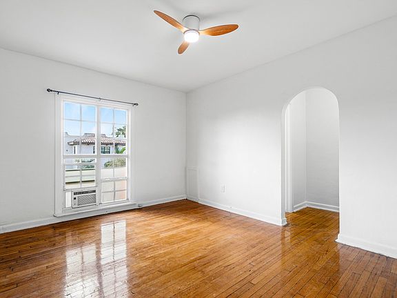4th image of 623 Park Pl APT 23