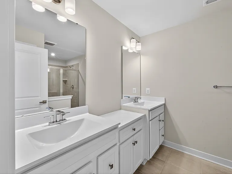 240 E Main St — Photo 5
