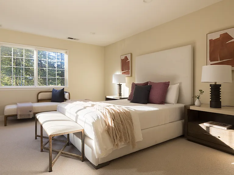 10 Meadow Ln — Photo 15
