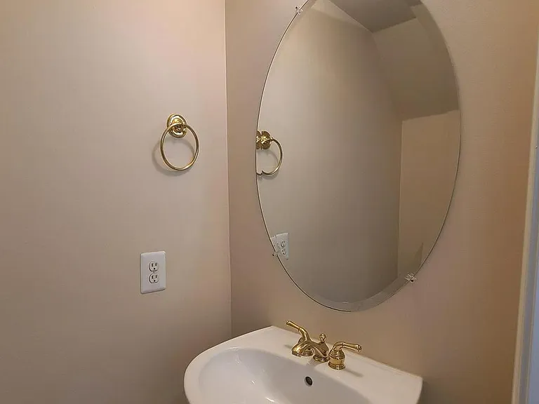2511 Gadsby Pl — Photo 17