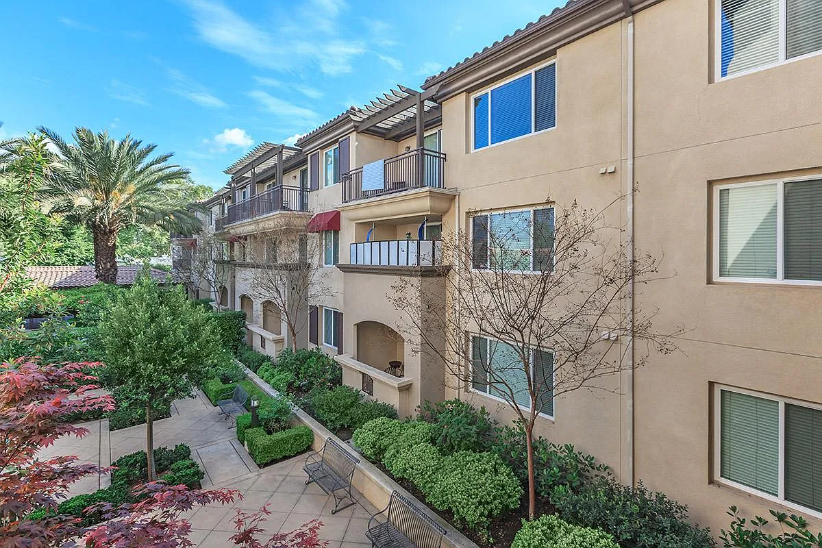 Glendora Park Place — Photo 3