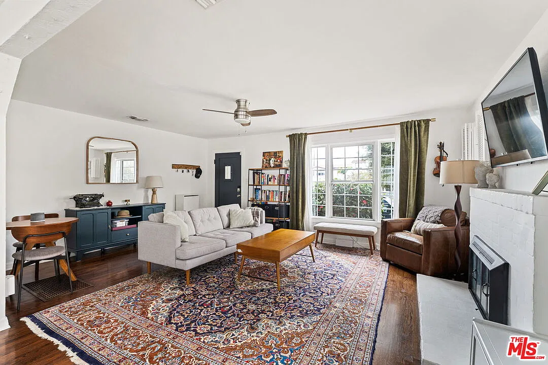 2 bed, 1.5 bath, 1522 sqft, $5,250 — Photo 3