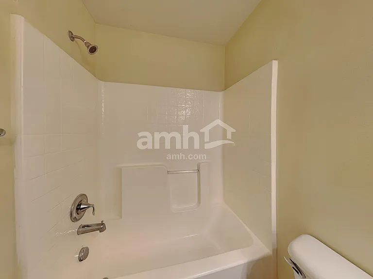 1324 Lombar St — Photo 11
