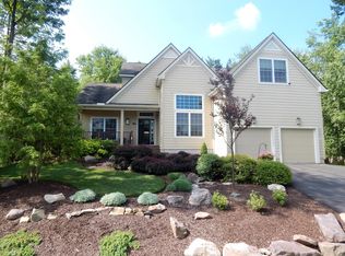 211 Hermit Thrush Rd, Pocono Pines, PA 18350