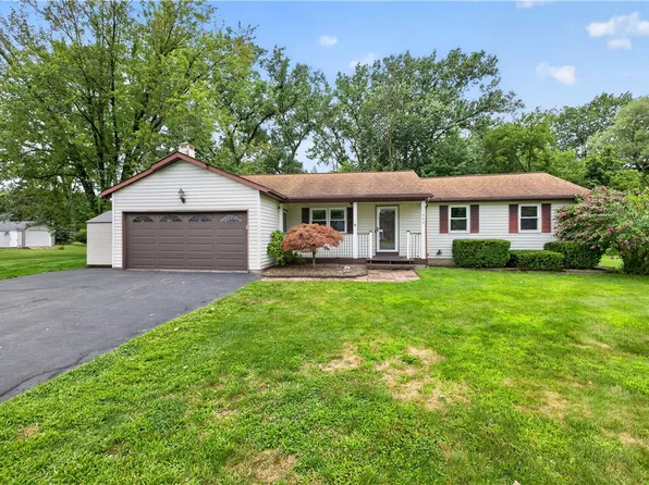 1009 Staci Ln, Webster, NY 14580