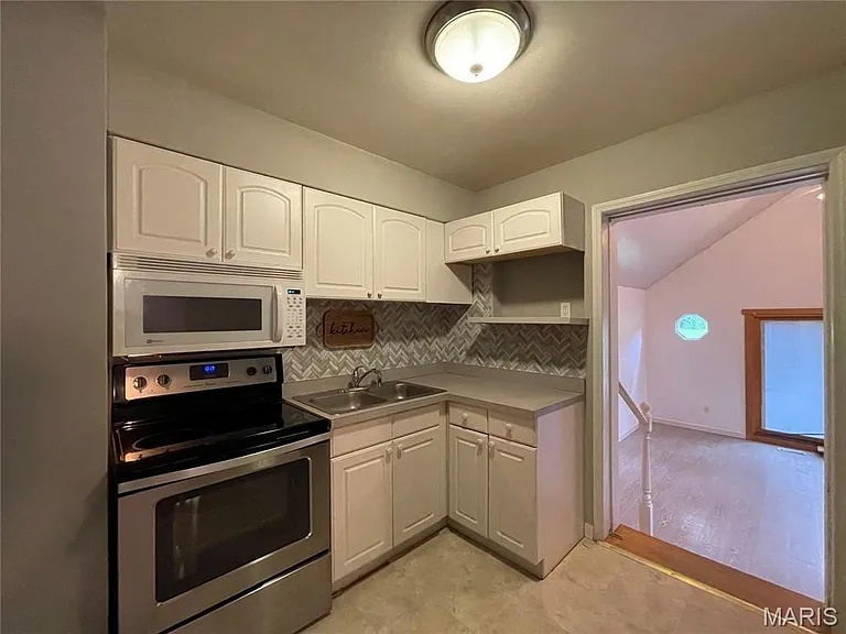 10745 Saint Xavier Ln — Photo 7