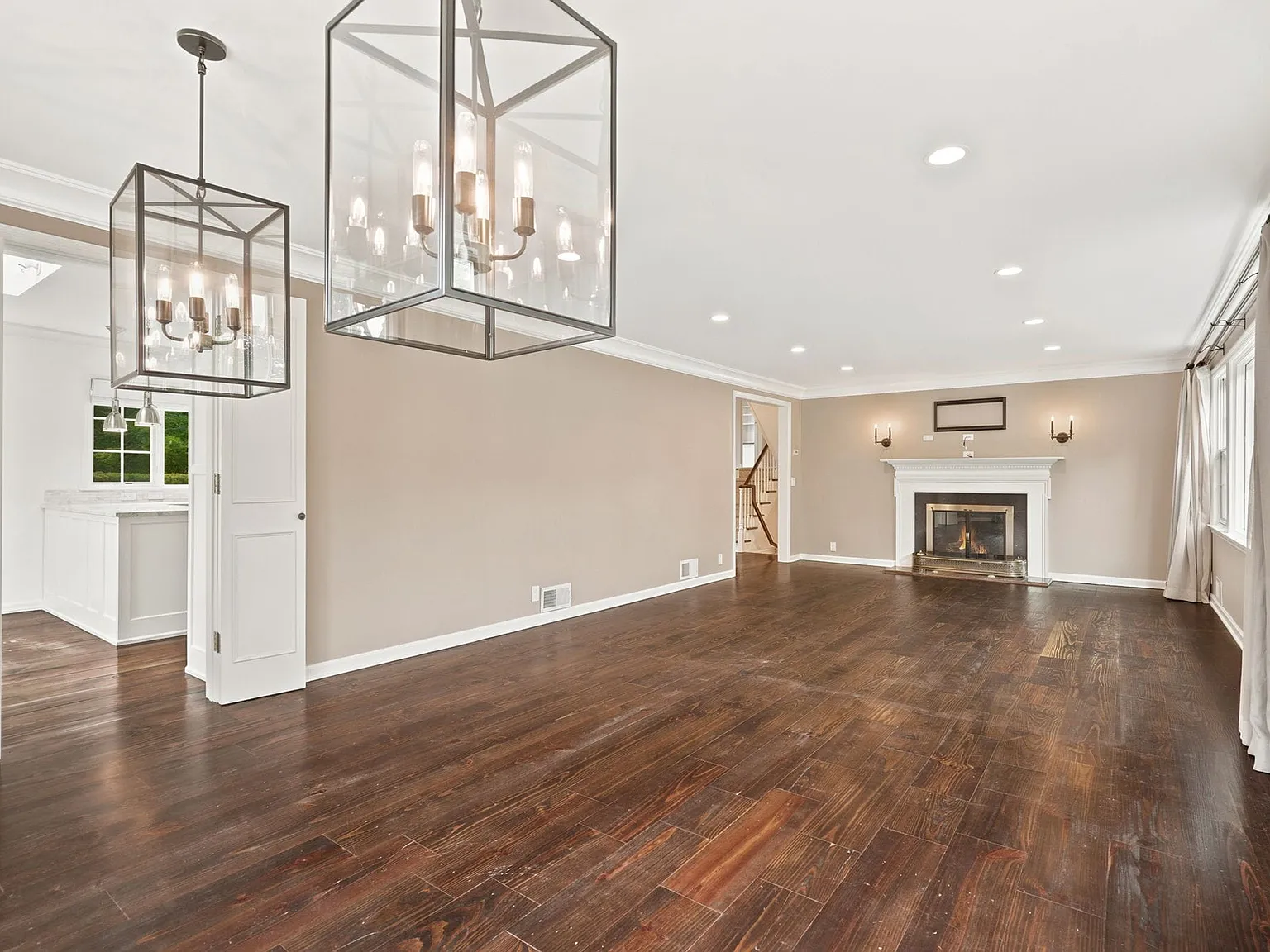 4 bed, 2.5 bath, 3259 sqft, $13,000 — Photo 4