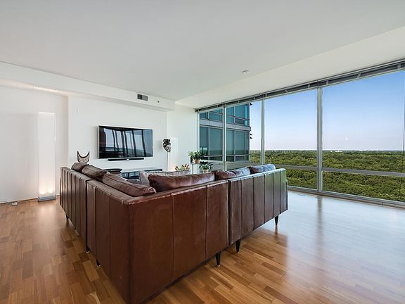 5th image of 9725 Woods Dr Unit 1802